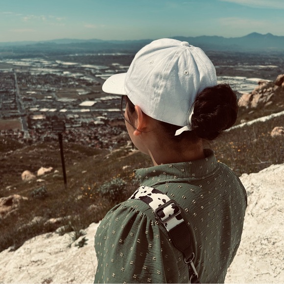 Meet your Posher, Jennifer - Picture 2 of 11